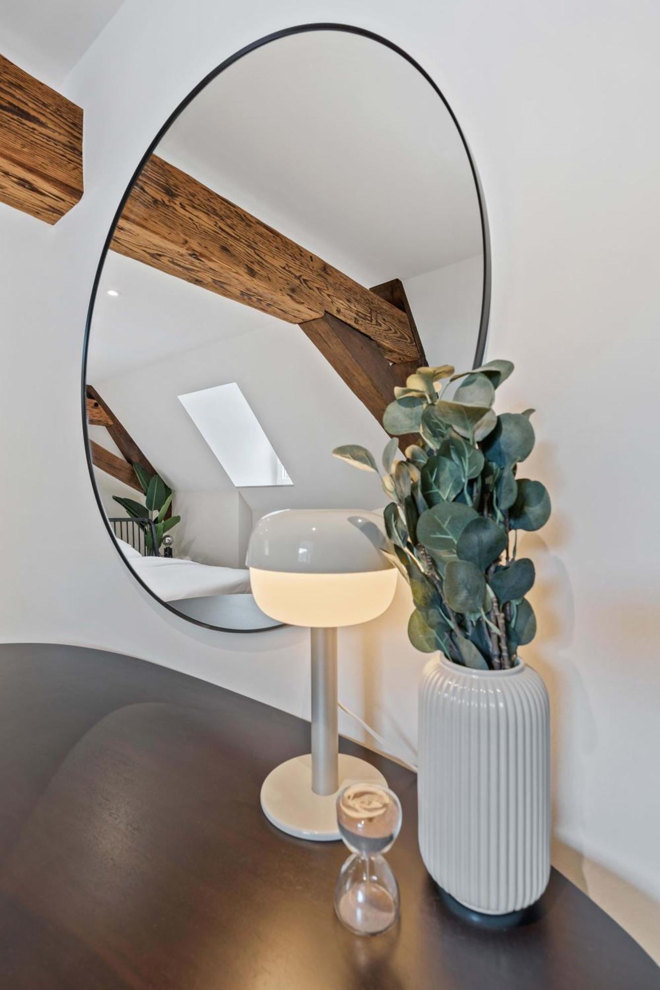 Elegant Clausen Apartment With King Bed & Wifi Luxembourg Exterior photo