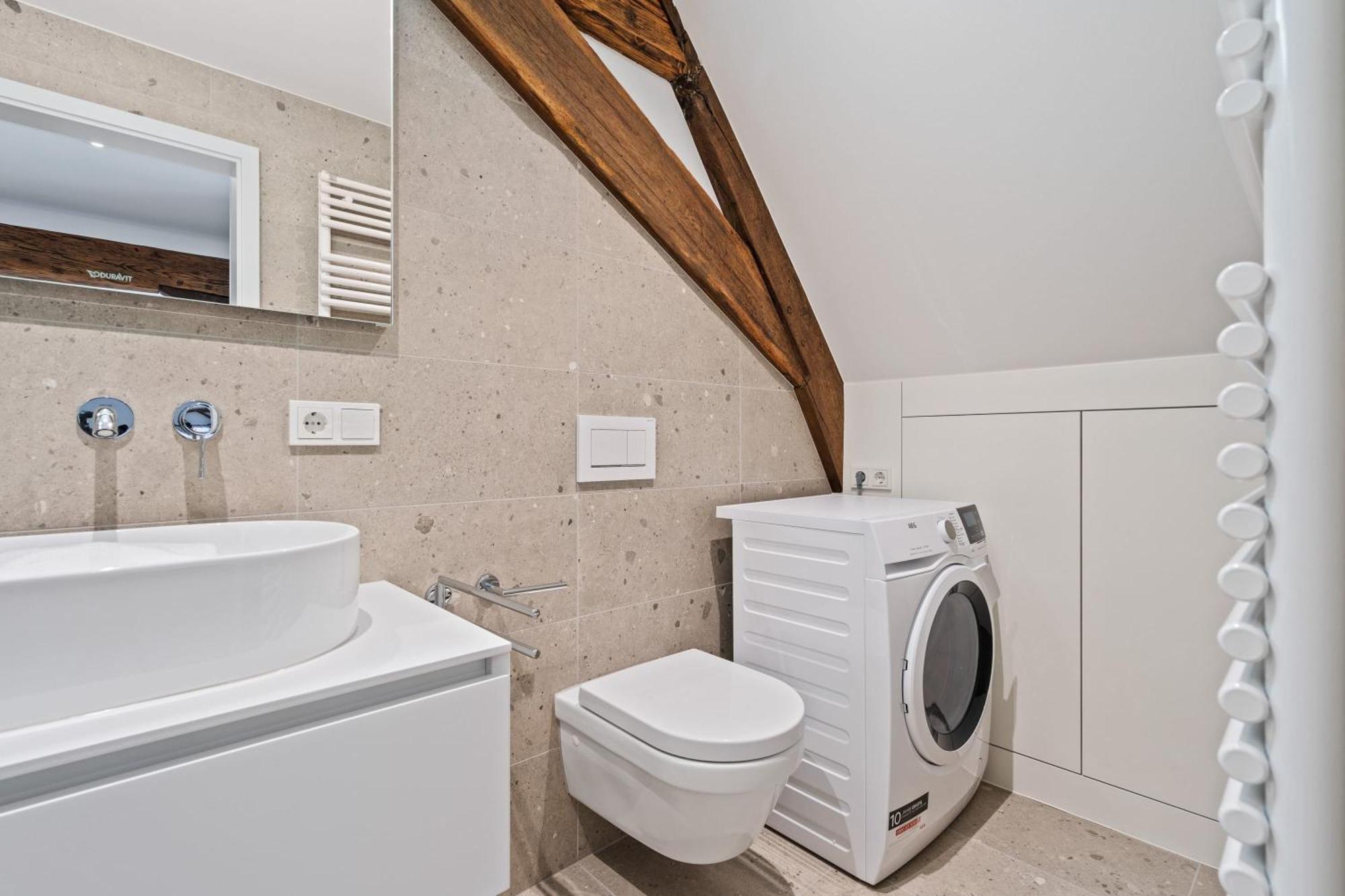 Elegant Clausen Apartment With King Bed & Wifi Luxembourg Exterior photo
