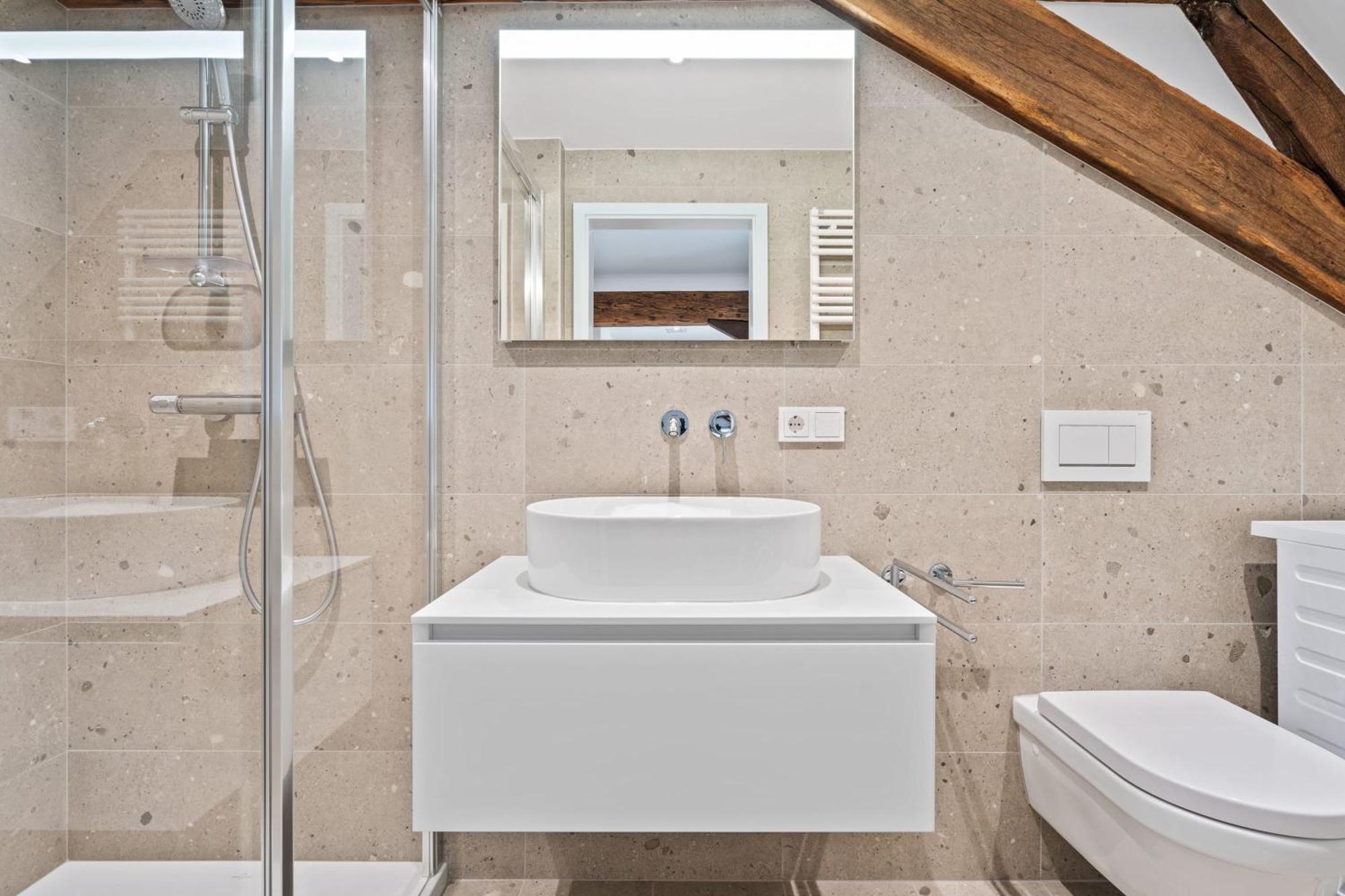 Elegant Clausen Apartment With King Bed & Wifi Luxembourg Exterior photo