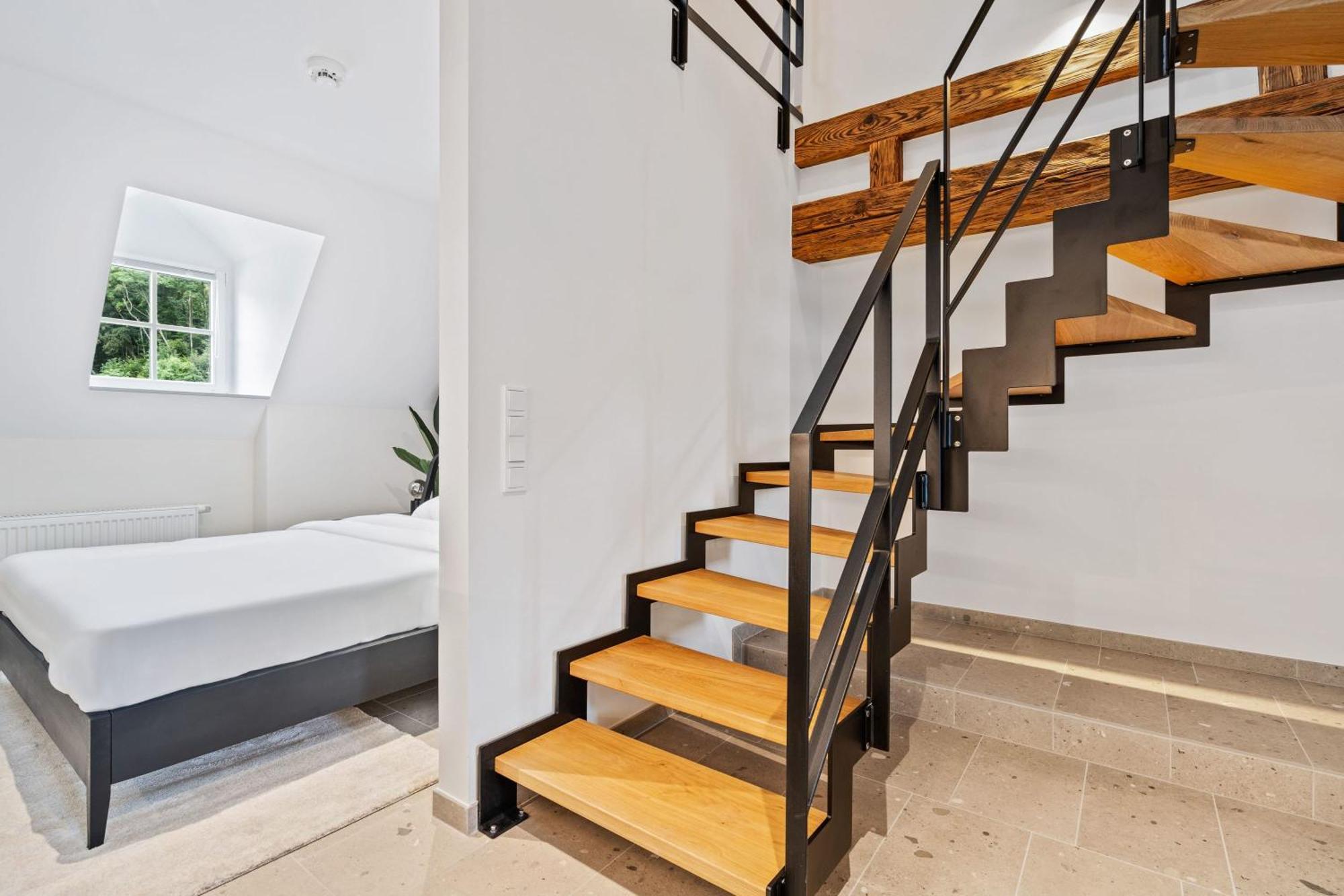 Elegant Clausen Apartment With King Bed & Wifi Luxembourg Exterior photo