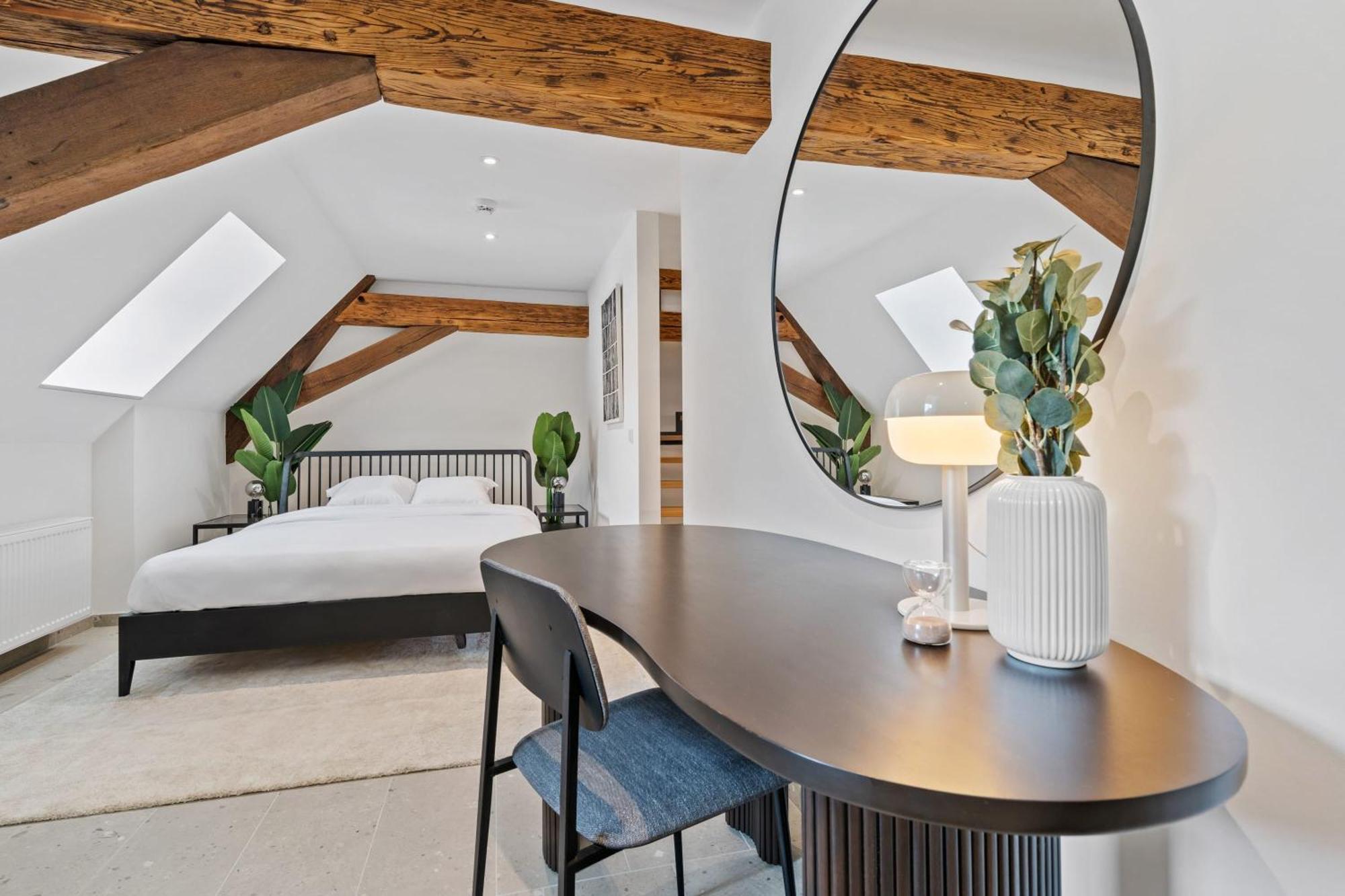 Elegant Clausen Apartment With King Bed & Wifi Luxembourg Exterior photo